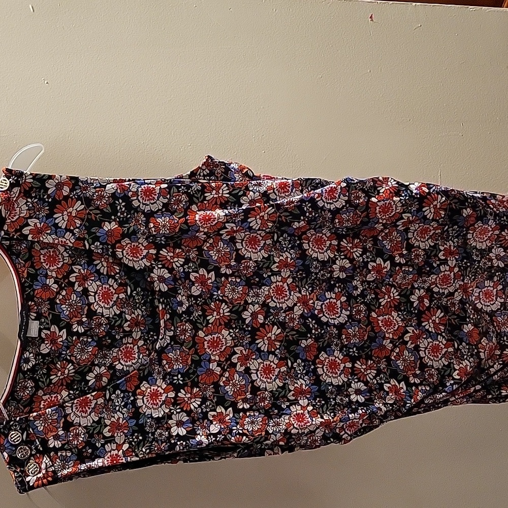 Tommy hilfiger blouse size extra large multicolor